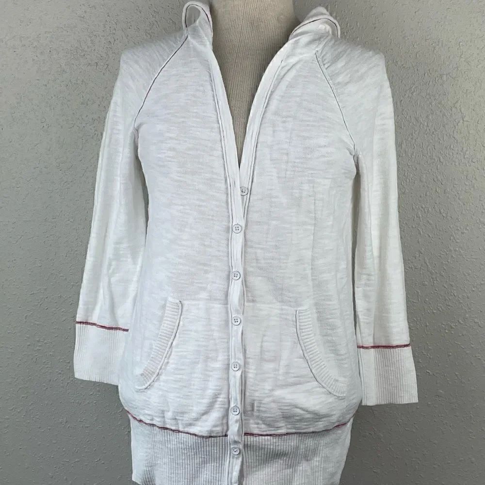 EUC Eddie Bauer Womens White w/Red Stitching Cardigan Size S